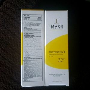 IMAGE PREVENTION+ oil free matt moisturizer 32spf, 3.2oz, NEW.